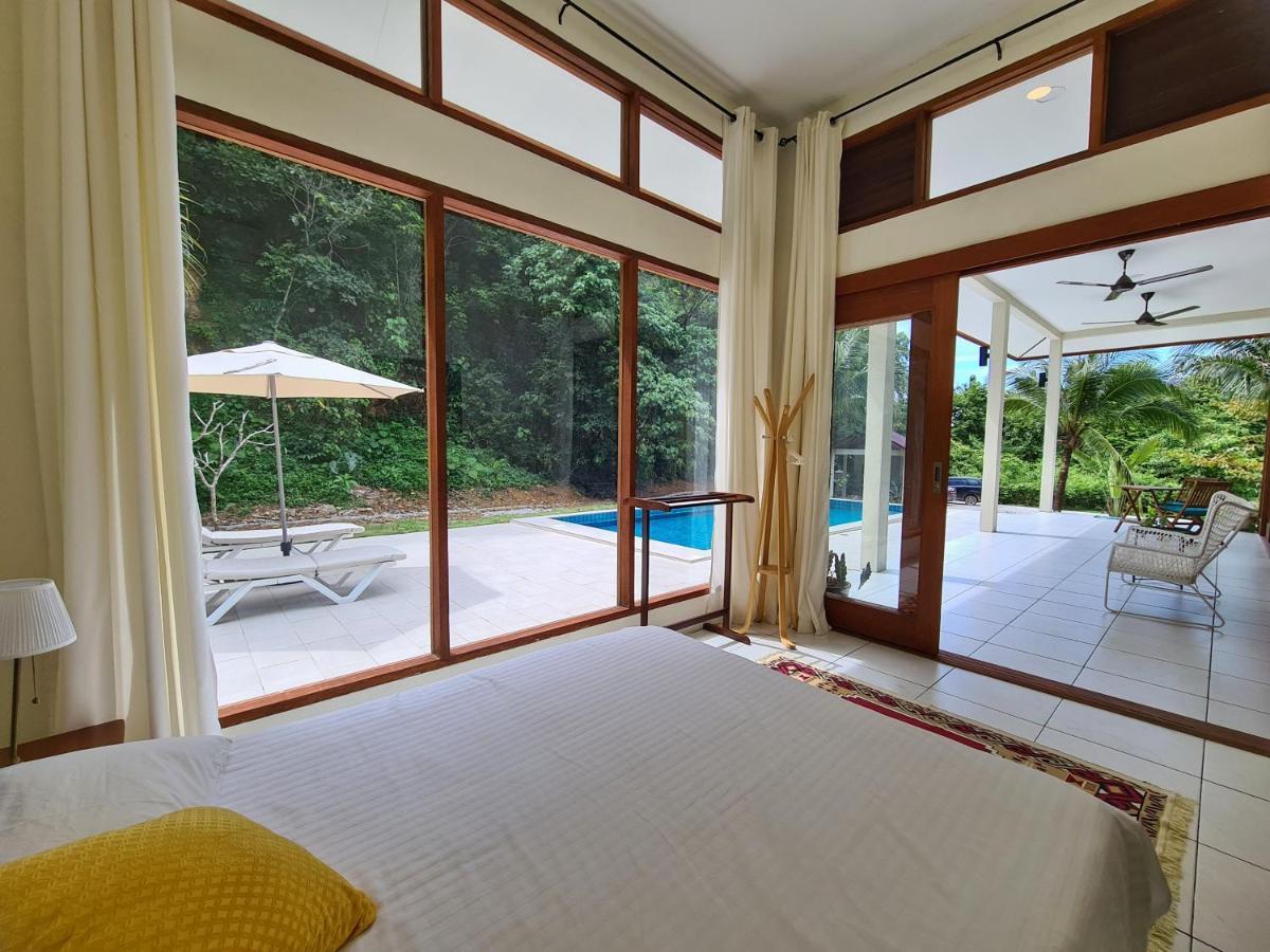 Villa Meranti - Spacious Private Pool Villa Pantai Cenang  Kültér fotó