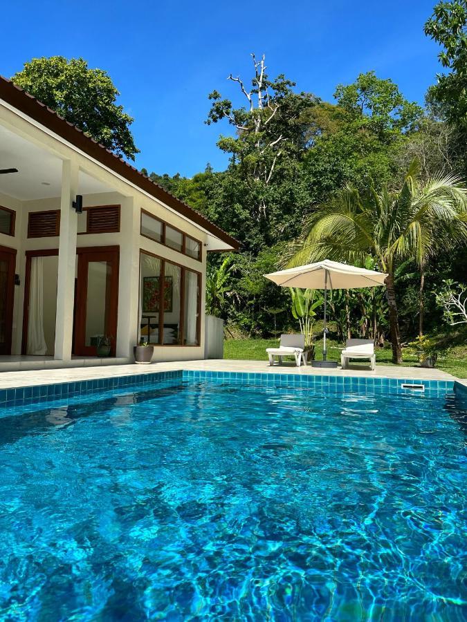 Villa Meranti - Spacious Private Pool Villa Pantai Cenang  Kültér fotó